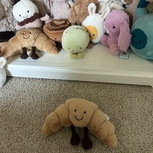 BNWT Jellycat Small Amuseables Croissant